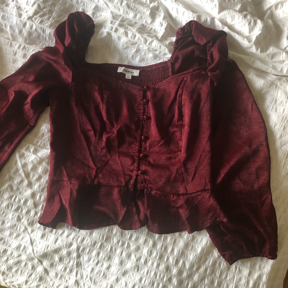 5/25✨ Forever 21 blouse